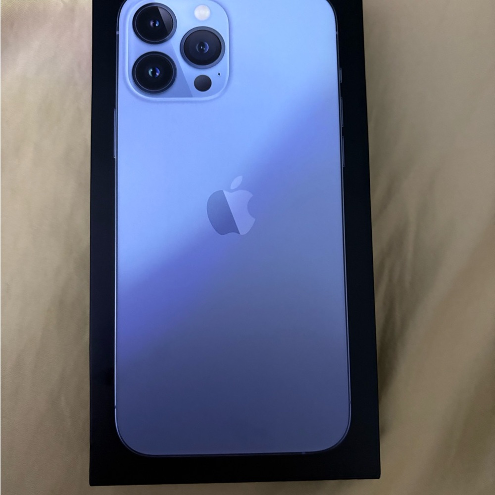 Apple iPhone 13 Pro Max - blue